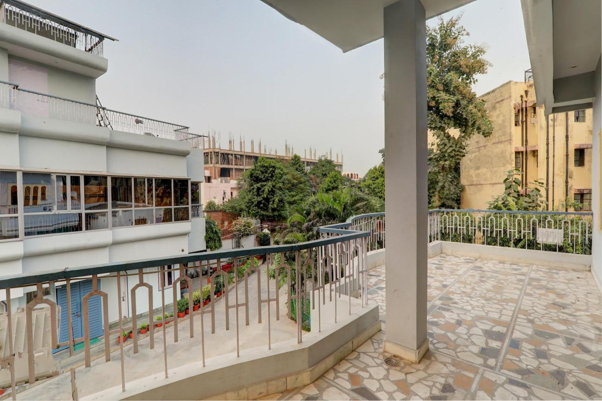 Hotel O Flagship Adbhut Moment Hotel Varanasi Exterior photo