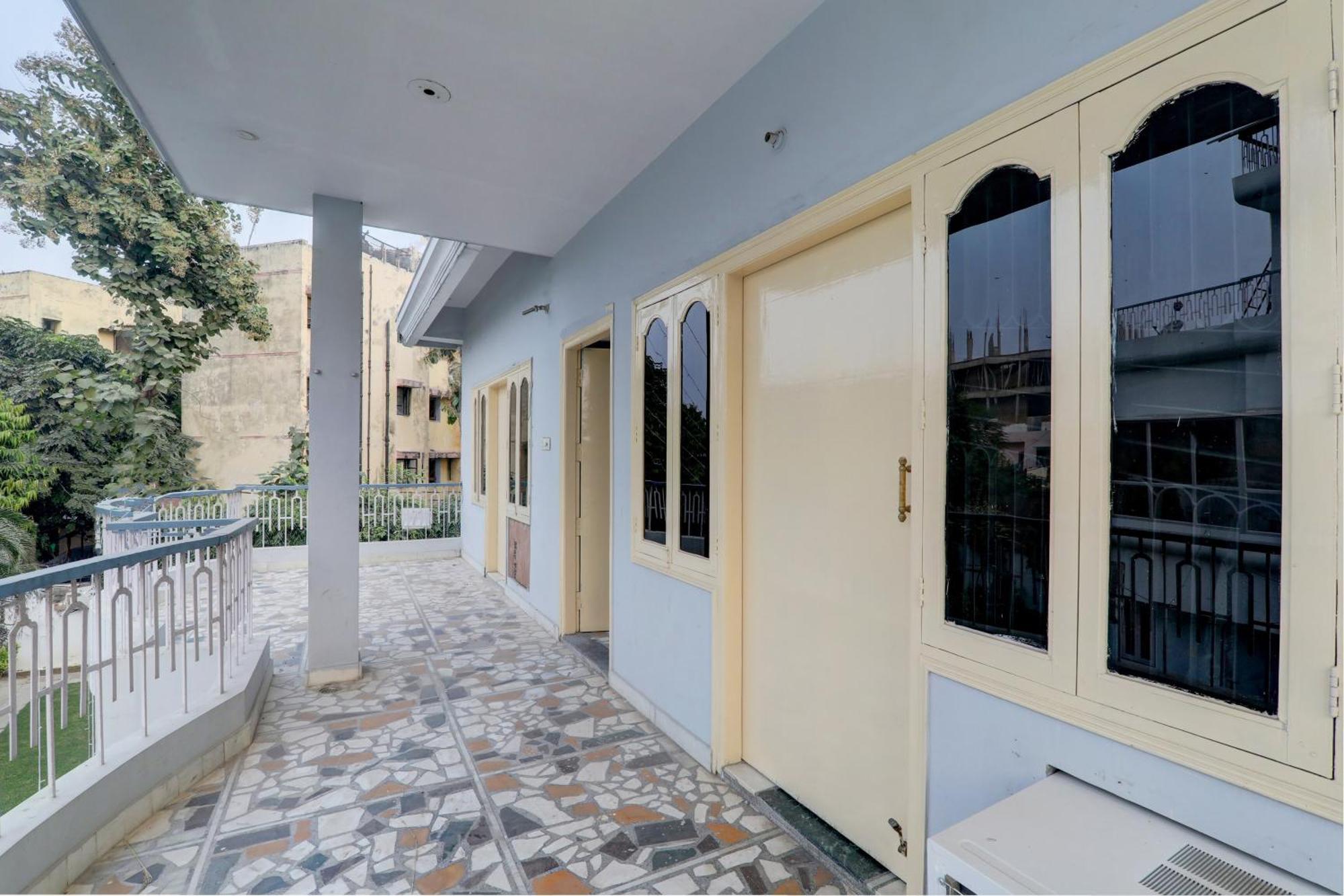 Hotel O Flagship Adbhut Moment Hotel Varanasi Exterior photo
