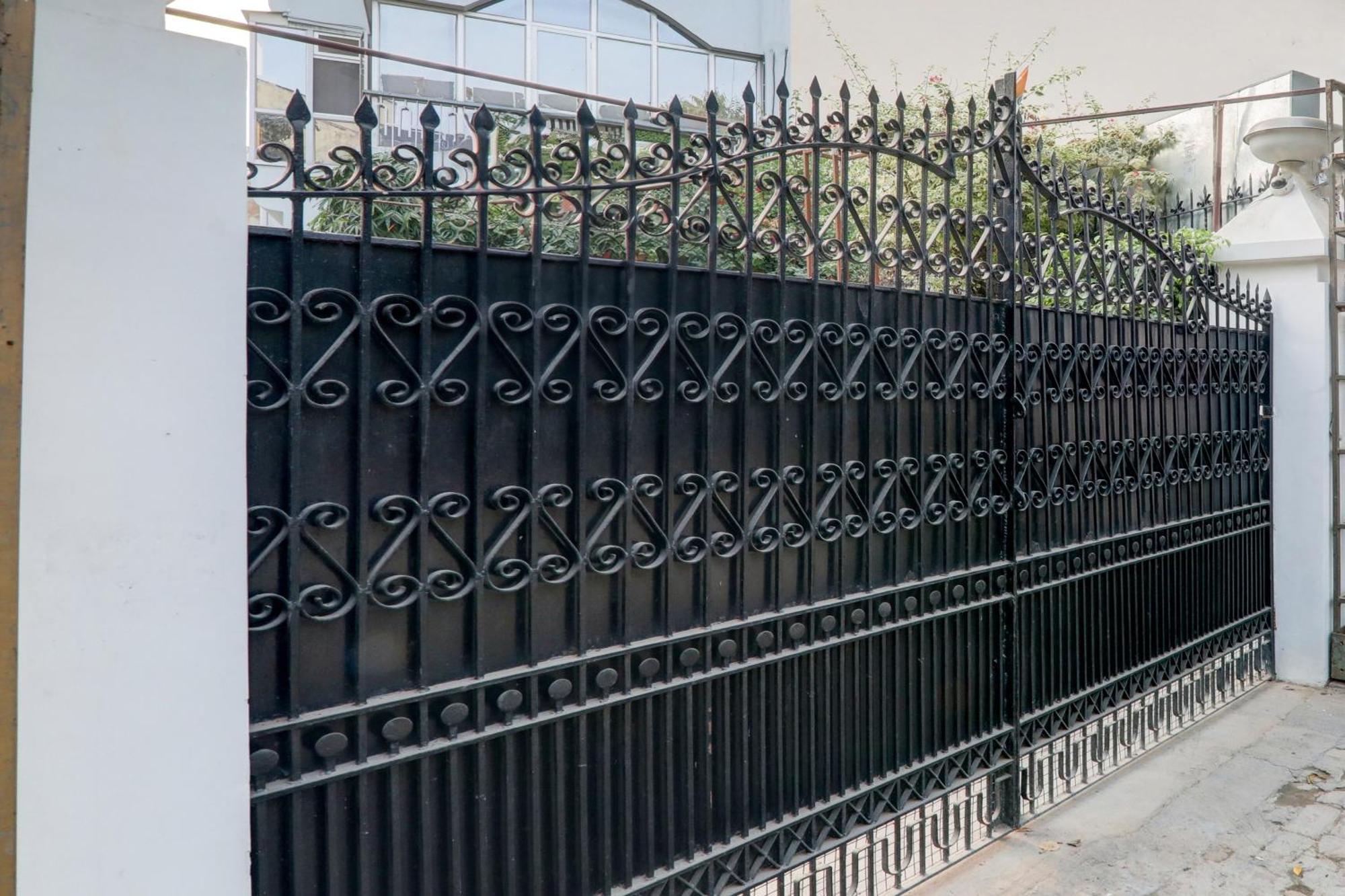 Hotel O Flagship Adbhut Moment Hotel Varanasi Exterior photo