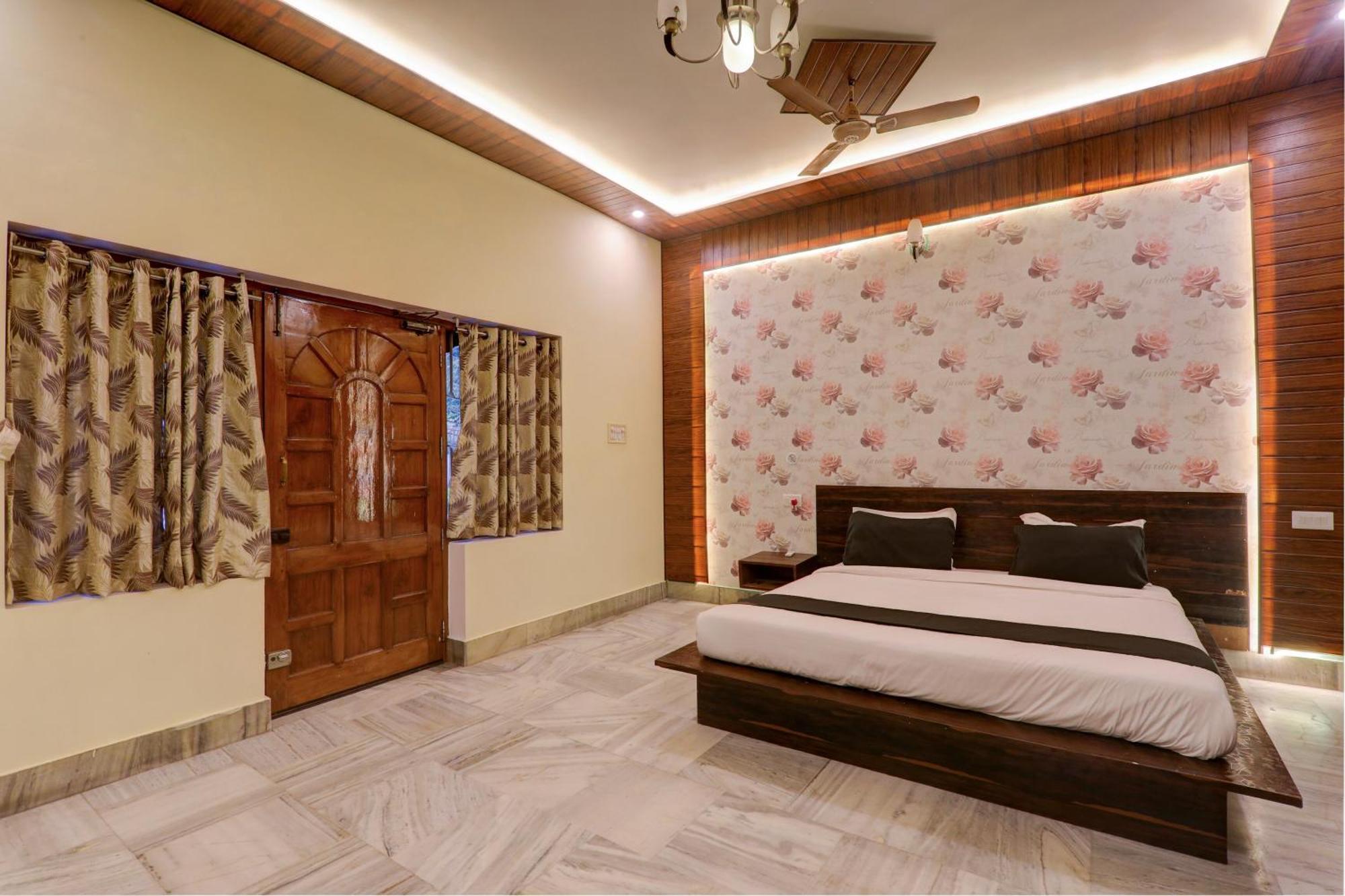 Hotel O Flagship Adbhut Moment Hotel Varanasi Exterior photo